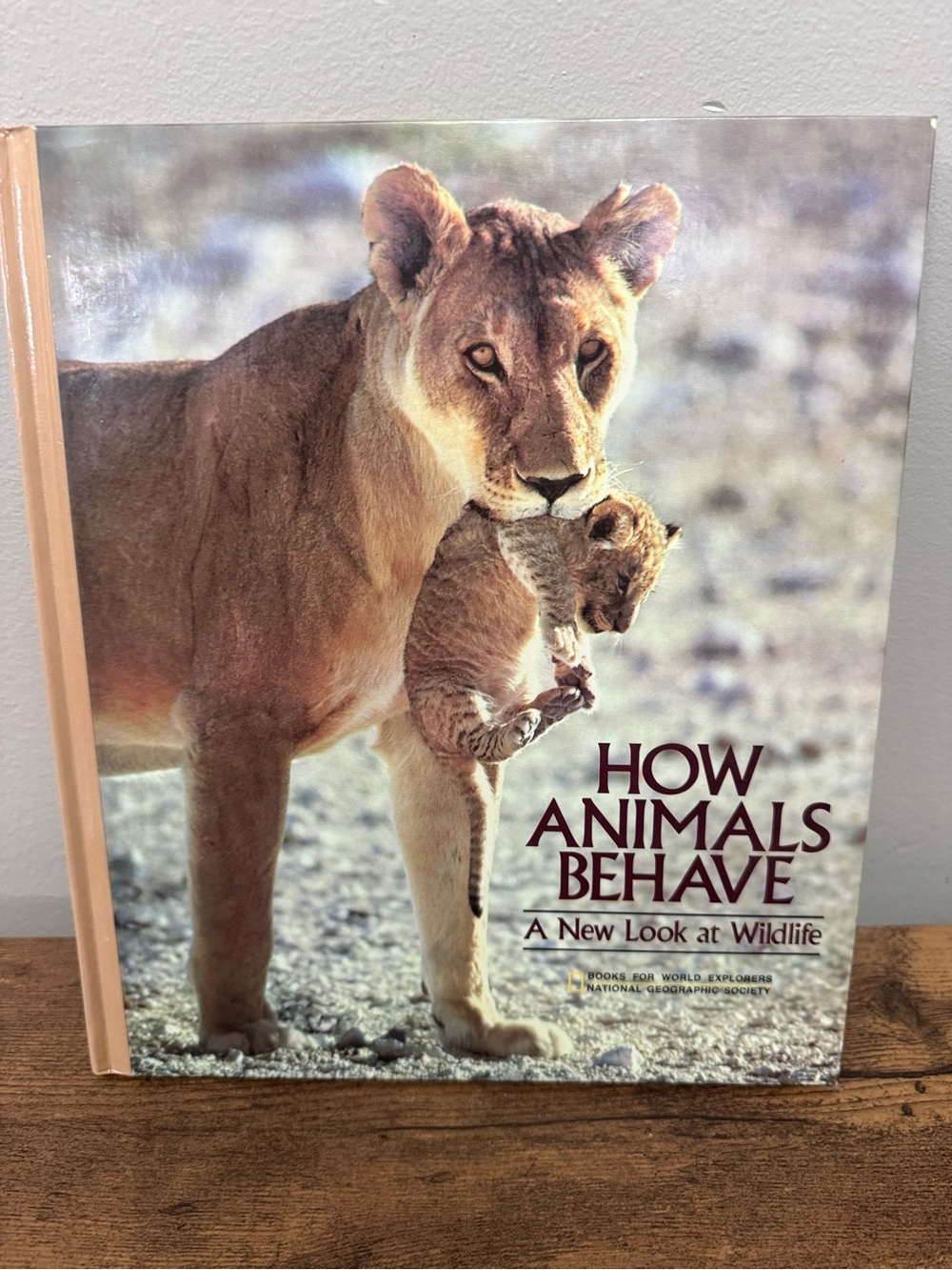📚3 for $12📚 How Animals Behave - A New Look at Wildlife Book